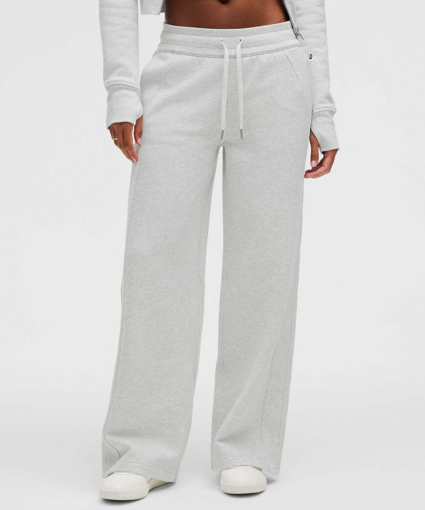Lululemon Scuba Mid-Rise Wide-Leg Pant in Heathered Core Ultra Light Grey - Size Medium(Retails $118)