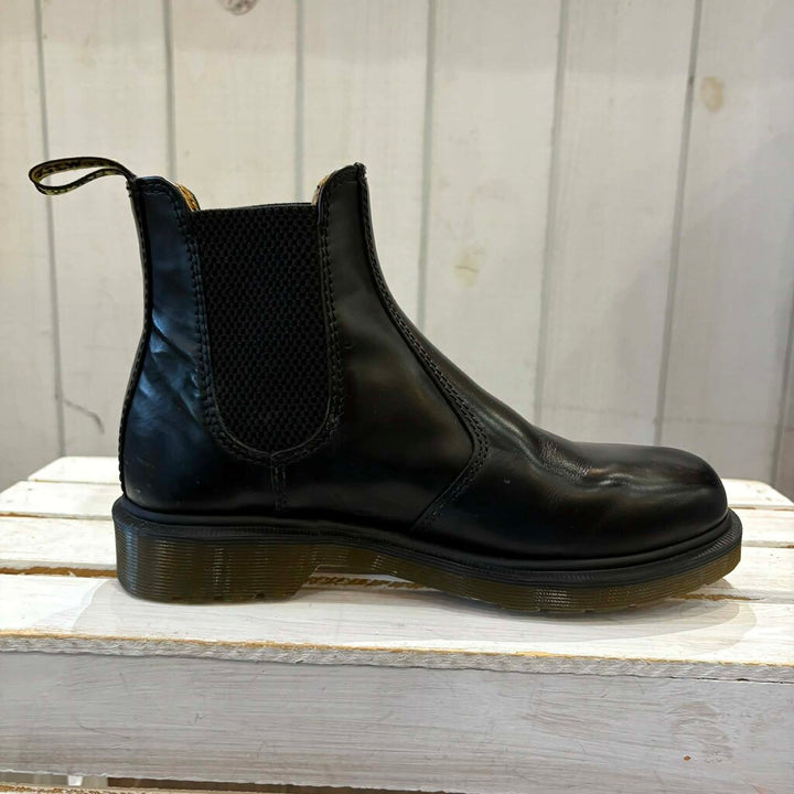 Doc Martens 2976 Smooth Leather Chelsea Boots in Black - Size 7