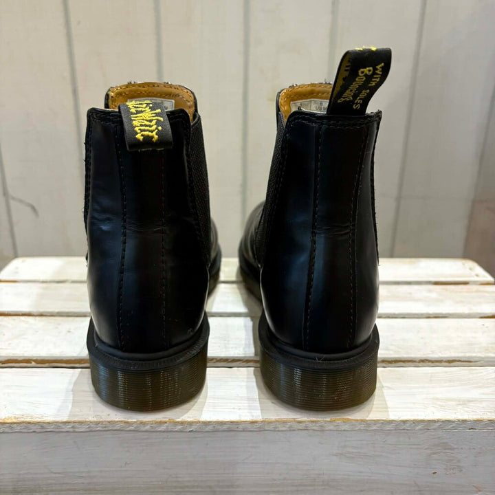 Doc Martens 2976 Smooth Leather Chelsea Boots in Black - Size 7