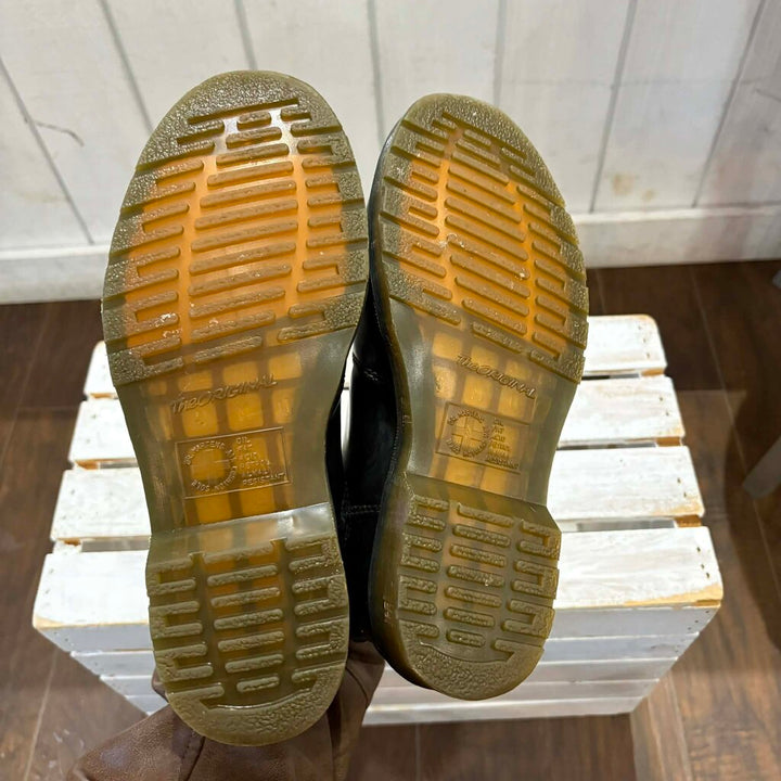 Doc Martens 2976 Smooth Leather Chelsea Boots in Black - Size 7