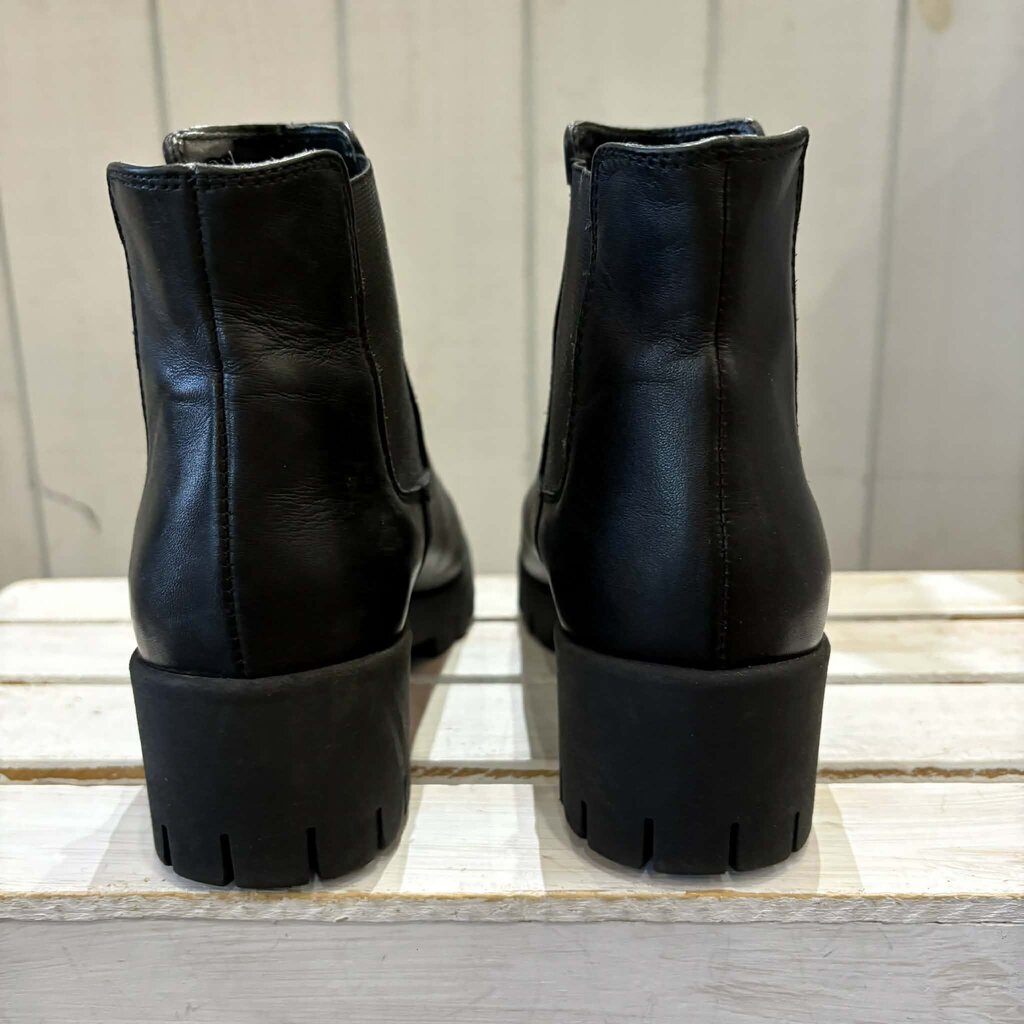 Lamica Leather Chelsea Boots - Size 39