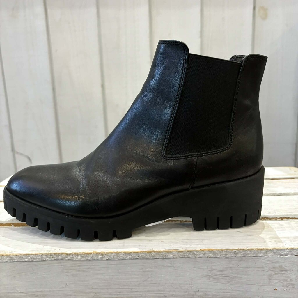 Lamica Leather Chelsea Boots - Size 39