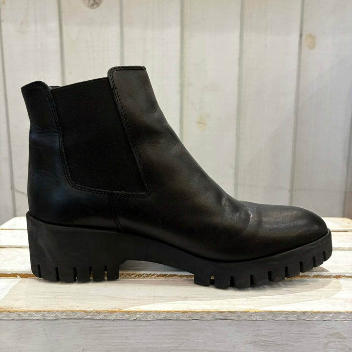 Lamica Leather Chelsea Boots - Size 39