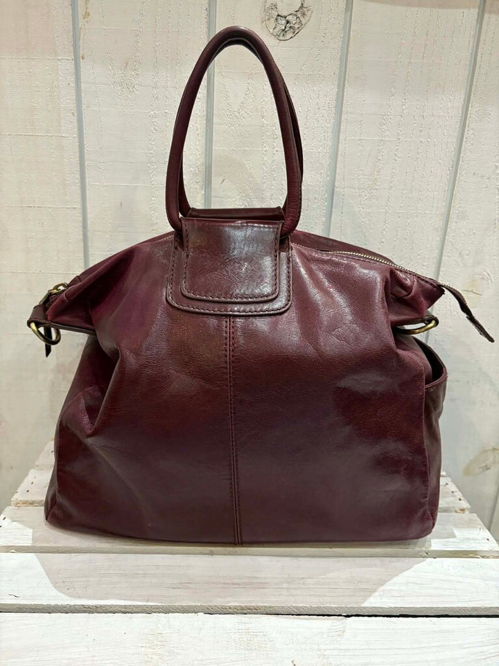 Hobo Sheila Satchel in Burgundy