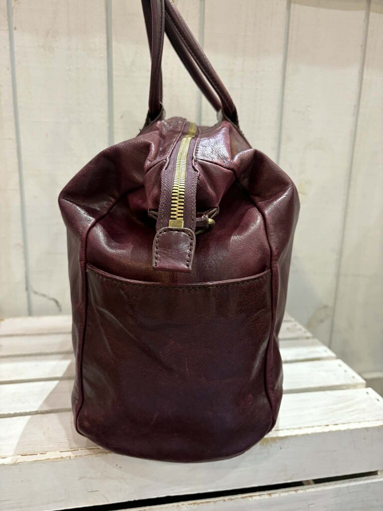 Hobo Sheila Satchel in Burgundy