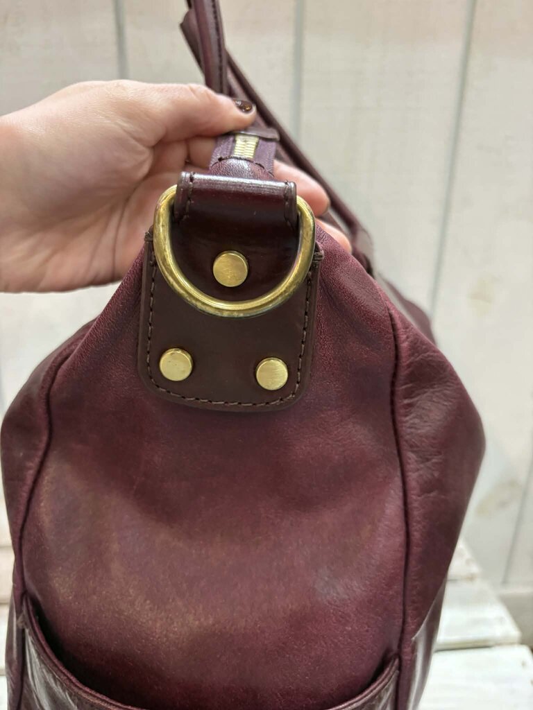 Hobo Sheila Satchel in Burgundy