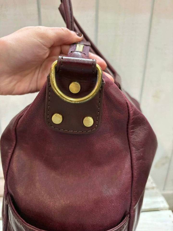 Hobo Sheila Satchel in Burgundy