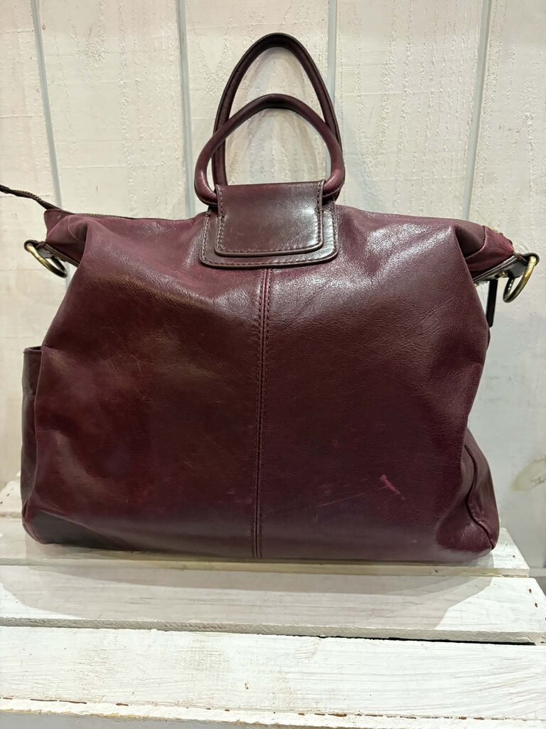 Hobo Sheila Satchel in Burgundy