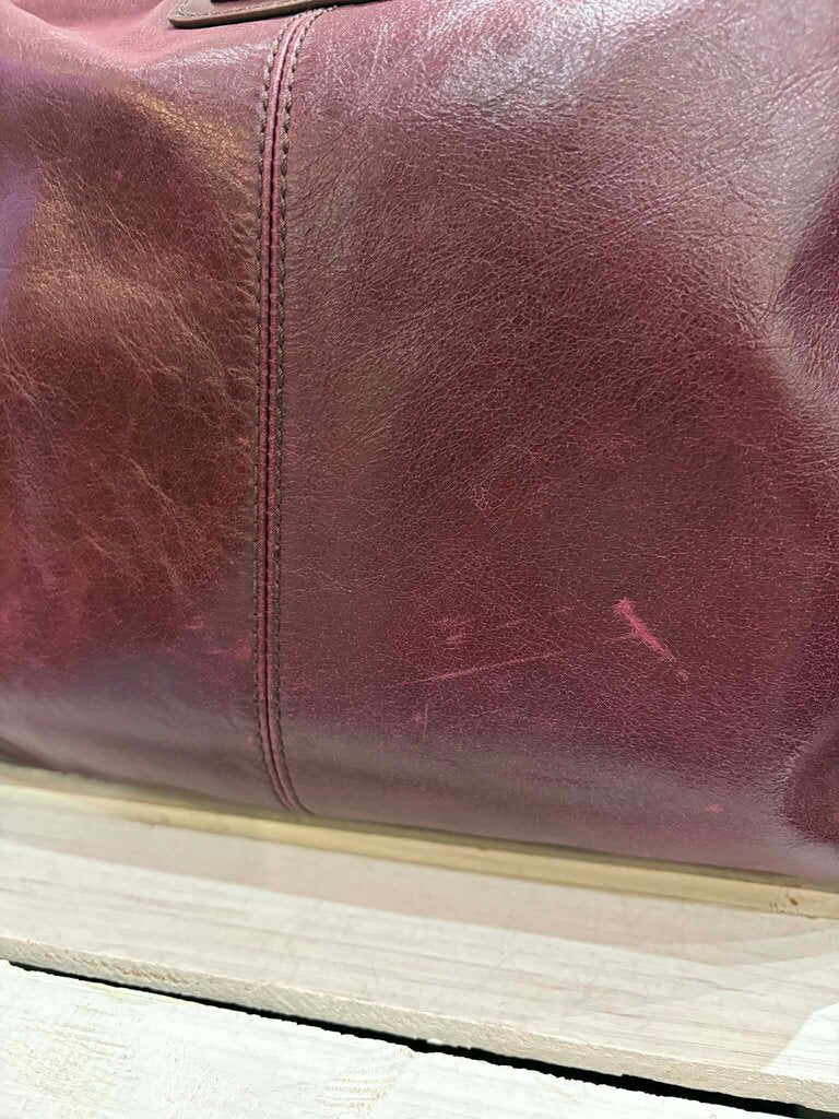 Hobo Sheila Satchel in Burgundy