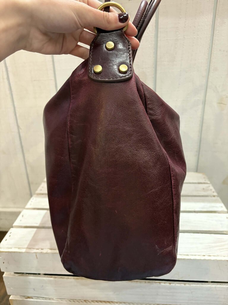Hobo Sheila Satchel in Burgundy