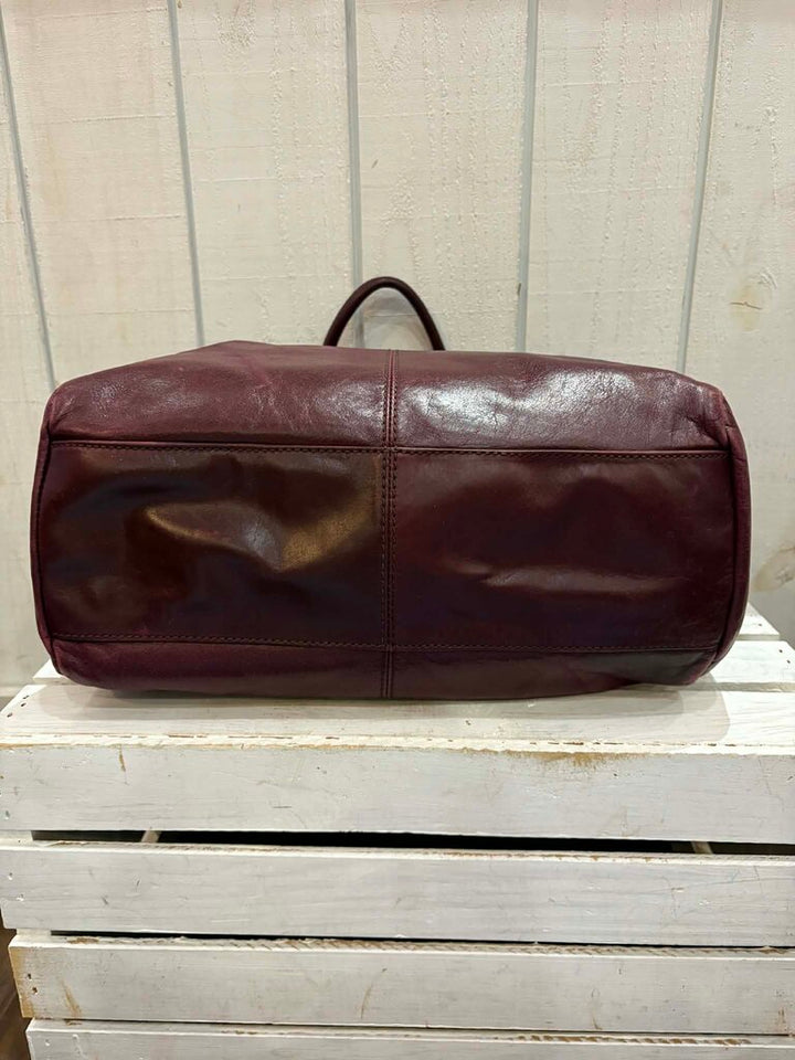 Hobo Sheila Satchel in Burgundy