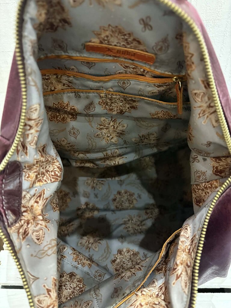 Hobo Sheila Satchel in Burgundy