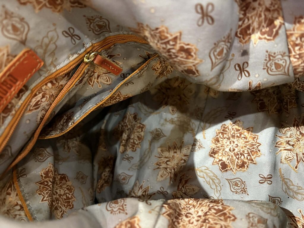 Hobo Sheila Satchel in Burgundy