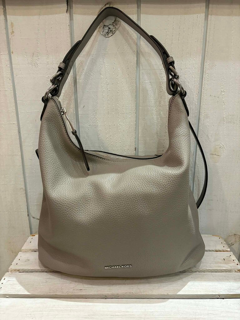 Michael Kors NWT Lupita Large Hobo Bag (Retails for $298)