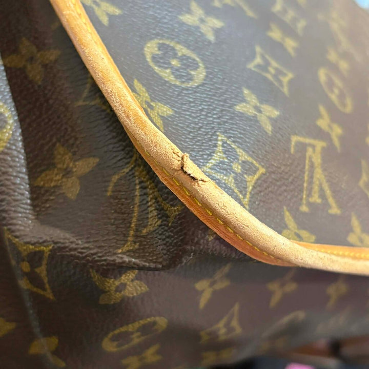 Louis Vuitton Monogram Sac Gibeciere