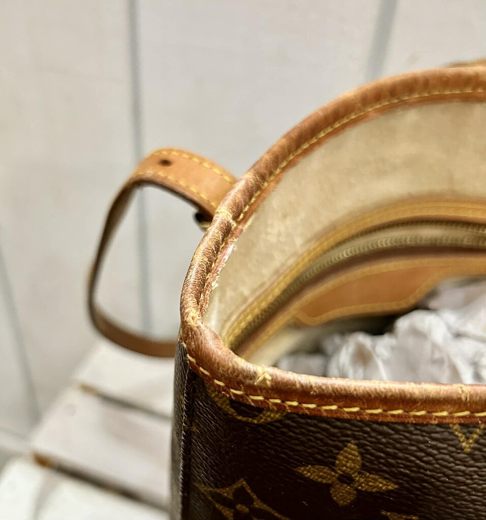 Louis Vuitton Monogram Petit Bucket