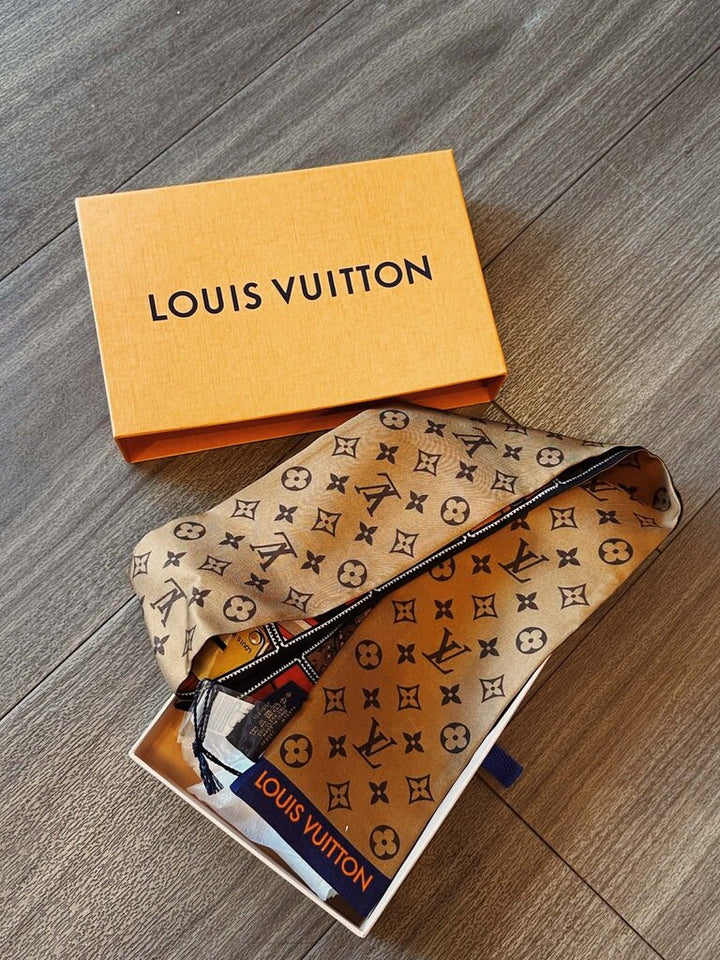 Louis Vuitton NWT Bandeau Lockit Scarf