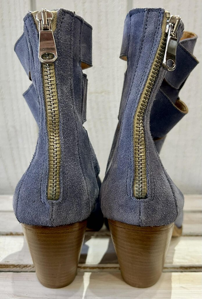 Free People Brayden Fisherman Suede Pewter Etch Tip Boot in Boardwalk Blue (Retails for $298) - Size 38.5