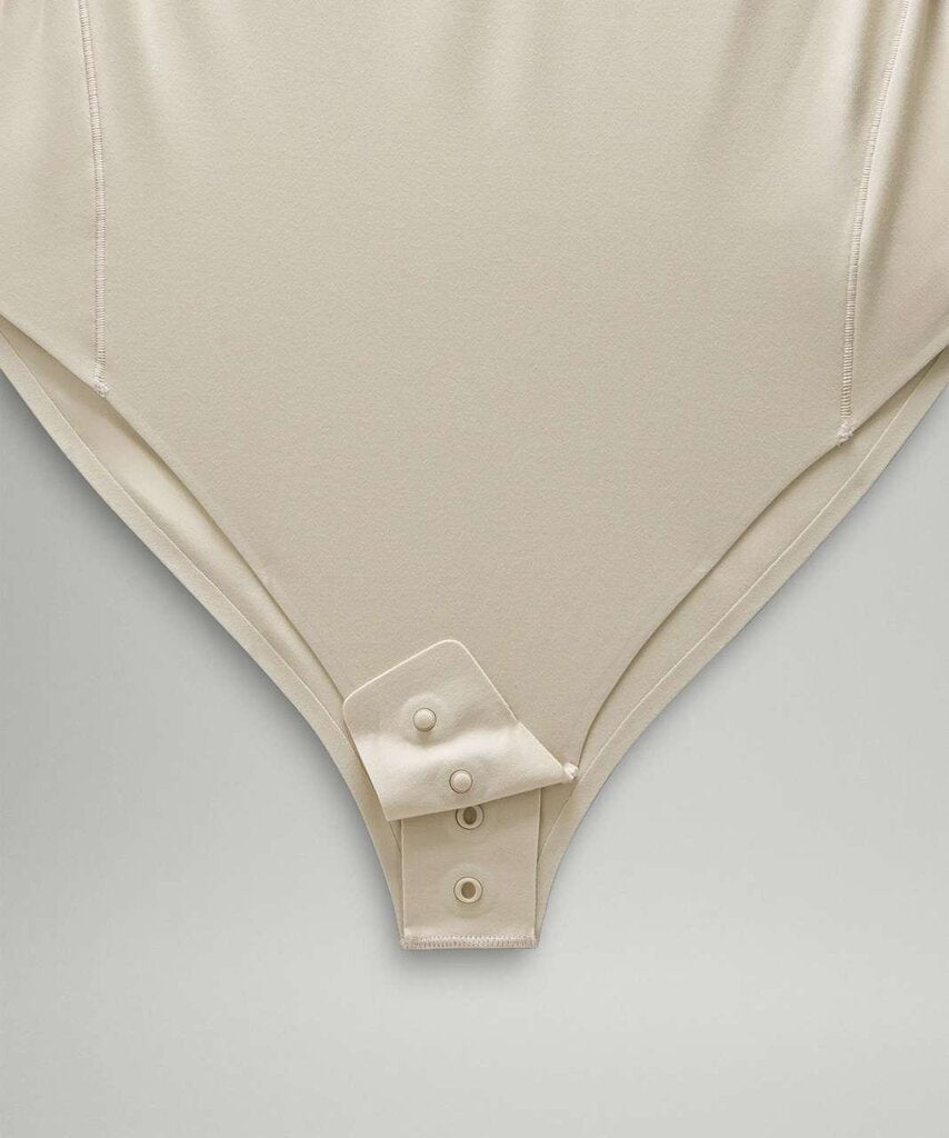 Lululemon NWT Wundermost Ultra-Soft Nulu High-Neck Sleeveless Bodysuit in Mojave Tan - Size Large