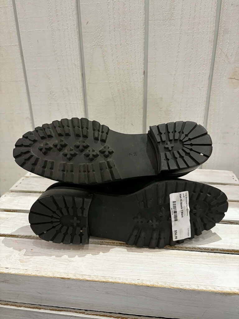 Van Eli Suede Studded Chelsea Boots - Size 7