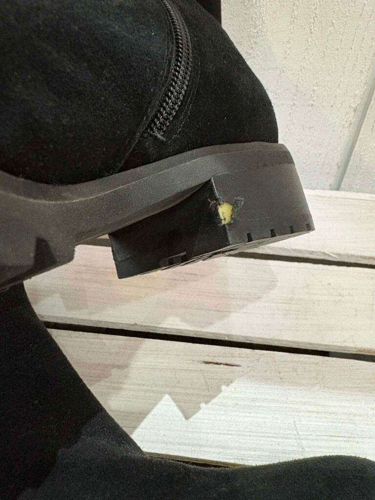 Van Eli Suede Studded Chelsea Boots - Size 7