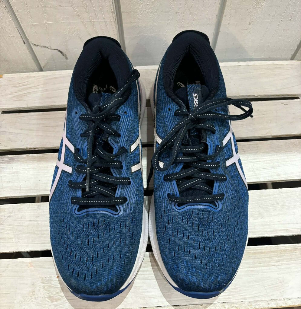 Asics Nimbus 24 Sneakers - Size 8.5 Wide (Retails $160)