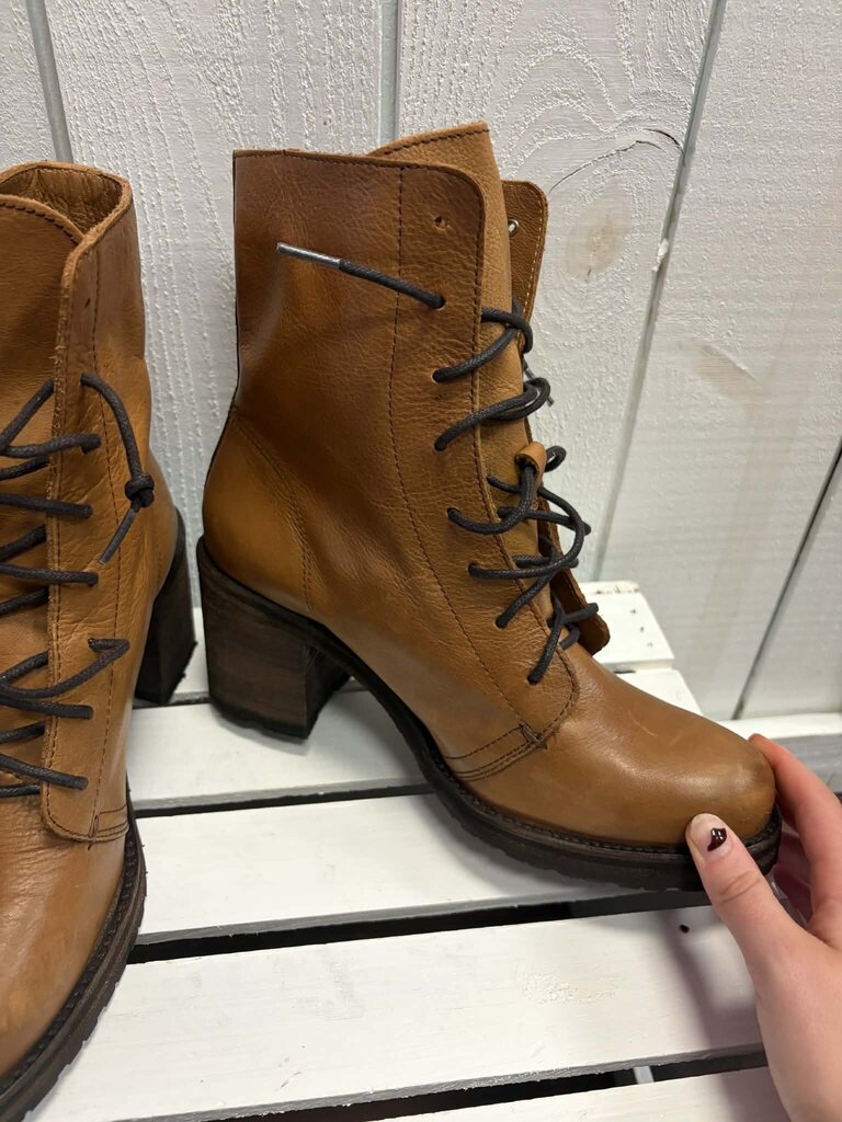 Frye Karen Leather Combat Boots - Size 9