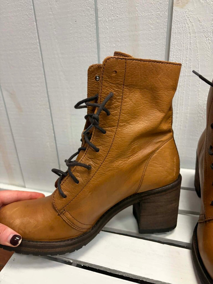Frye Karen Leather Combat Boots - Size 9