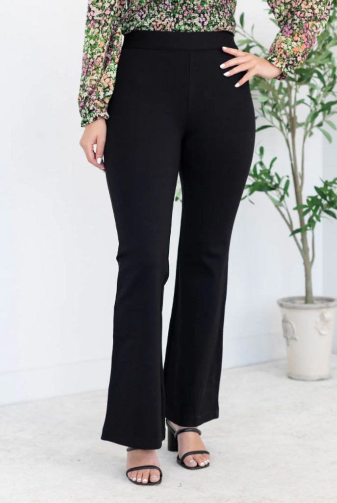 Z Supply Do It All Flare Pant - Size Small(Retails $79)