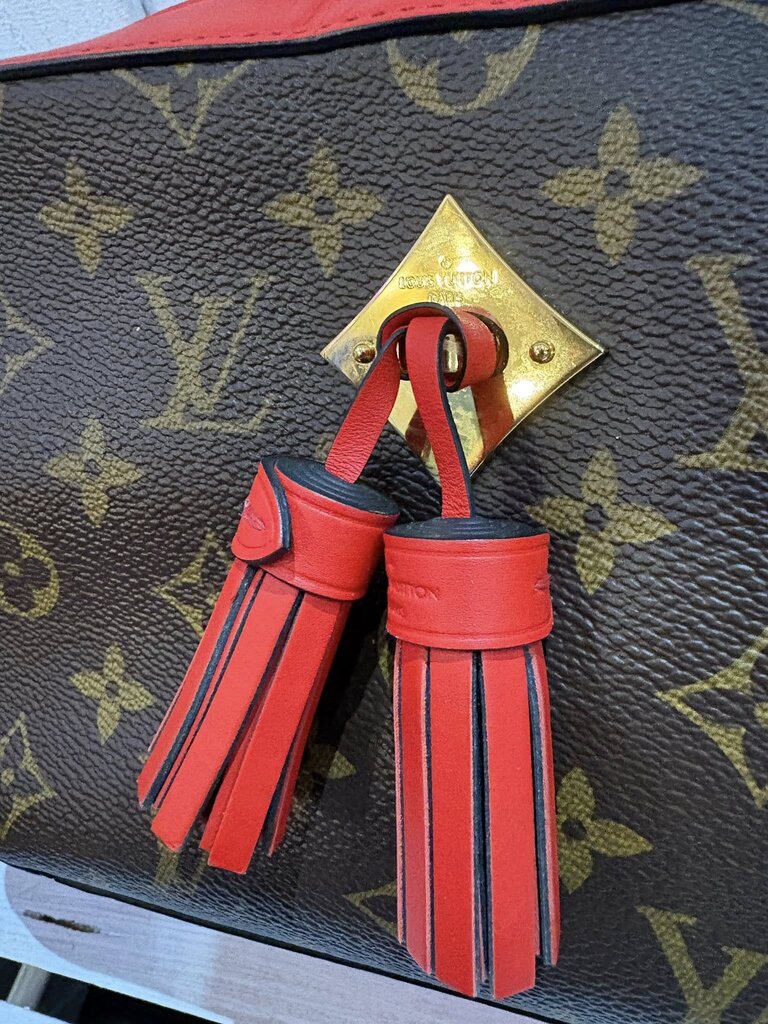 Louis Vuitton Monogram Saintonge