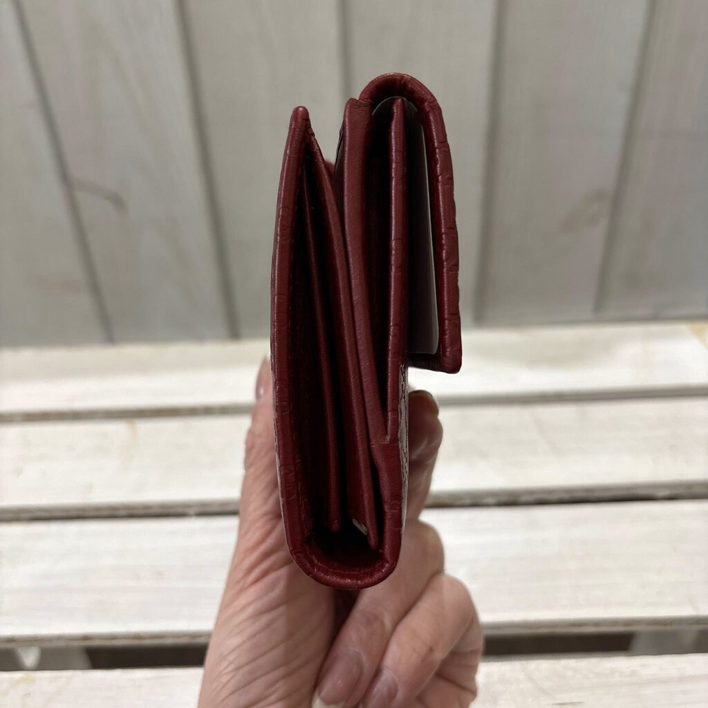 Gucci Microguccissima Pattern Leather Wallet