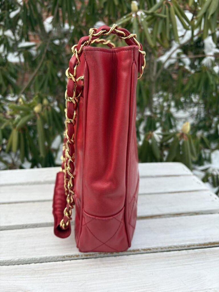 Chanel Matelasse Calfskin Chain Shoulder Bag