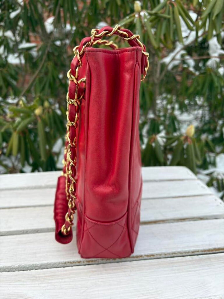 Chanel Matelasse Calfskin Chain Shoulder Bag