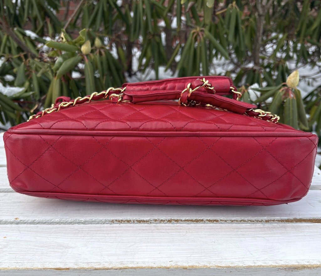 Chanel Matelasse Calfskin Chain Shoulder Bag