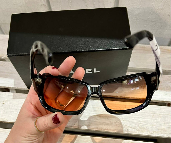 Chanel 5061 Quilted Gradient Sunglasses (W/ Case)