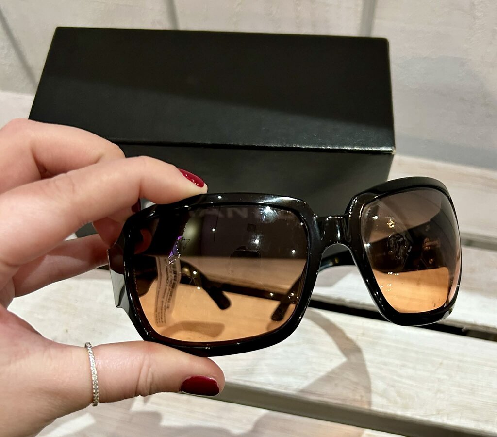 Chanel 5061 Quilted Gradient Sunglasses (W/ Case)