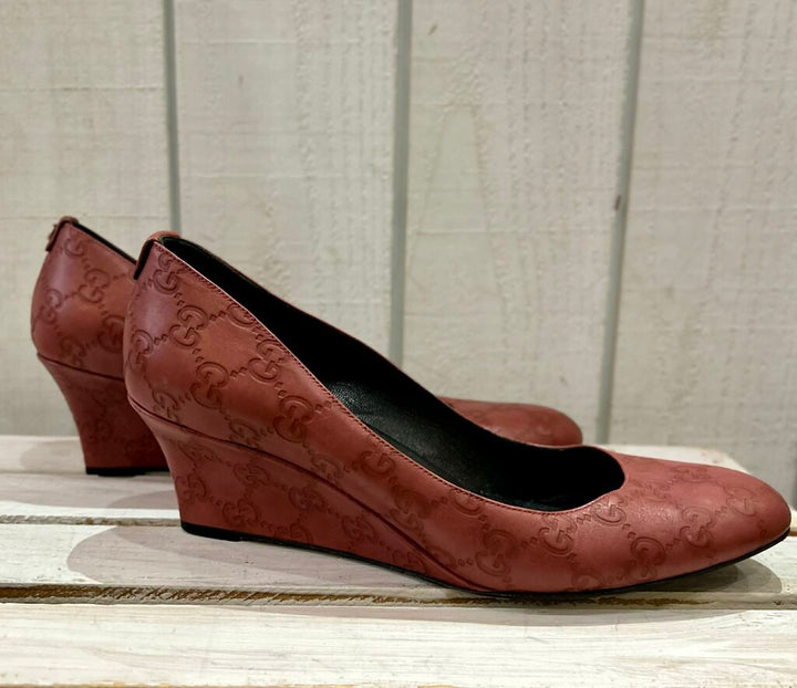 Gucci Signature GG Embossed Leather Pink Pumps - Size 40