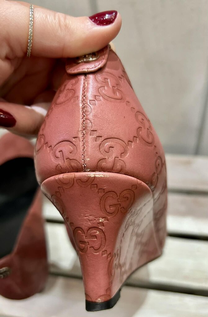 Gucci Signature GG Embossed Leather Pink Pumps - Size 40