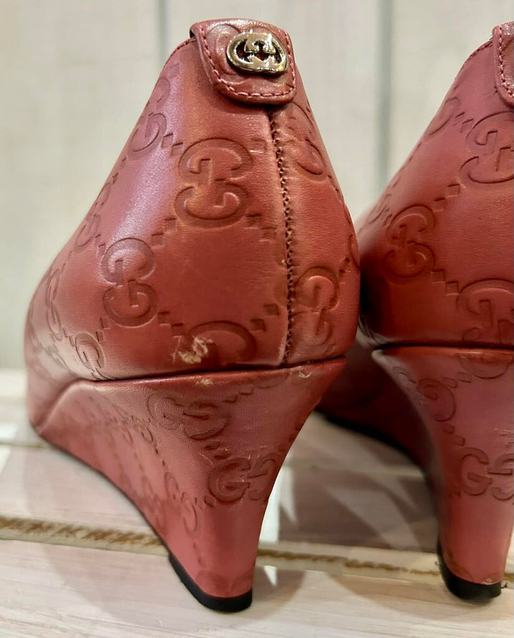 Gucci Signature GG Embossed Leather Pink Pumps - Size 40