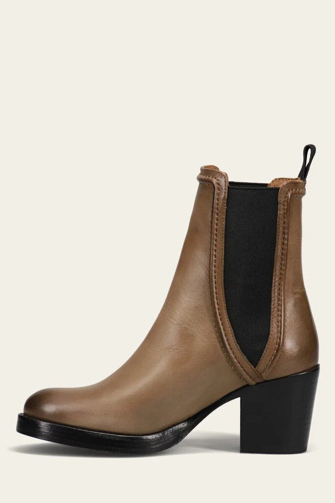 Frye Jean Chelsea Leather Bootie in Stone - Size 9