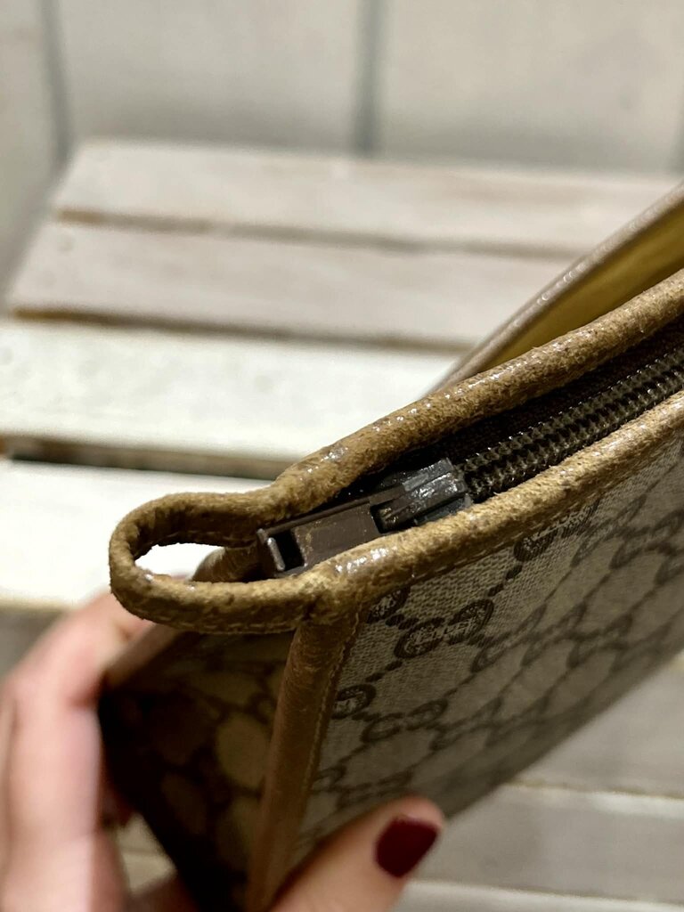 Gucci Vintage GG Plus Clutch