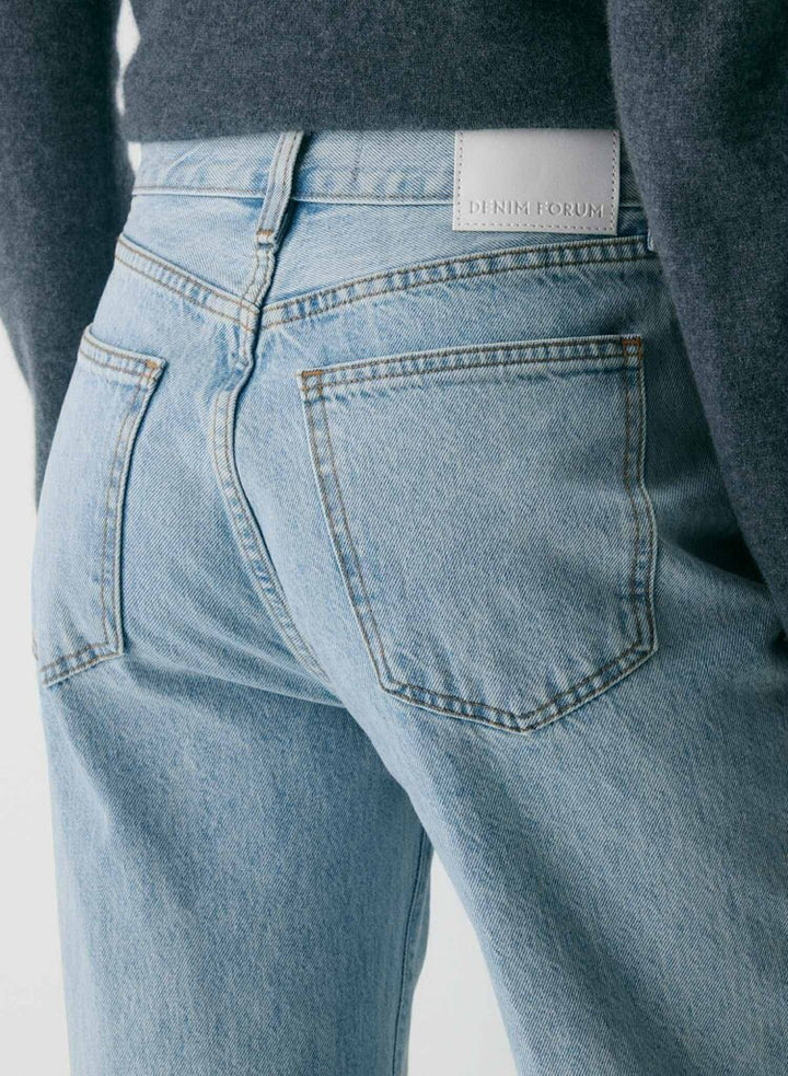 Denim Forum The Farrah Hi-Rise Wide Jean - Size 30 (Retails for $110)