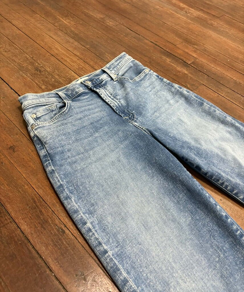 7 For All Mankind Cropped Alexa Jeans with Raw Hem - Size 29(Retails $198)