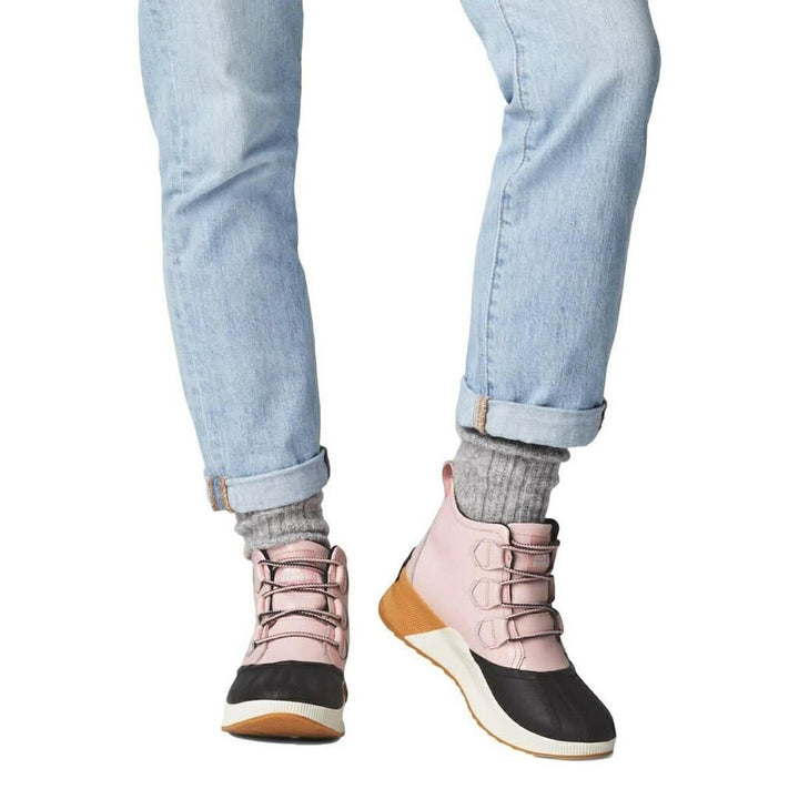 Sorel Out N About III Classic Waterproof Boots in Vintage Pink Gum - Size 6