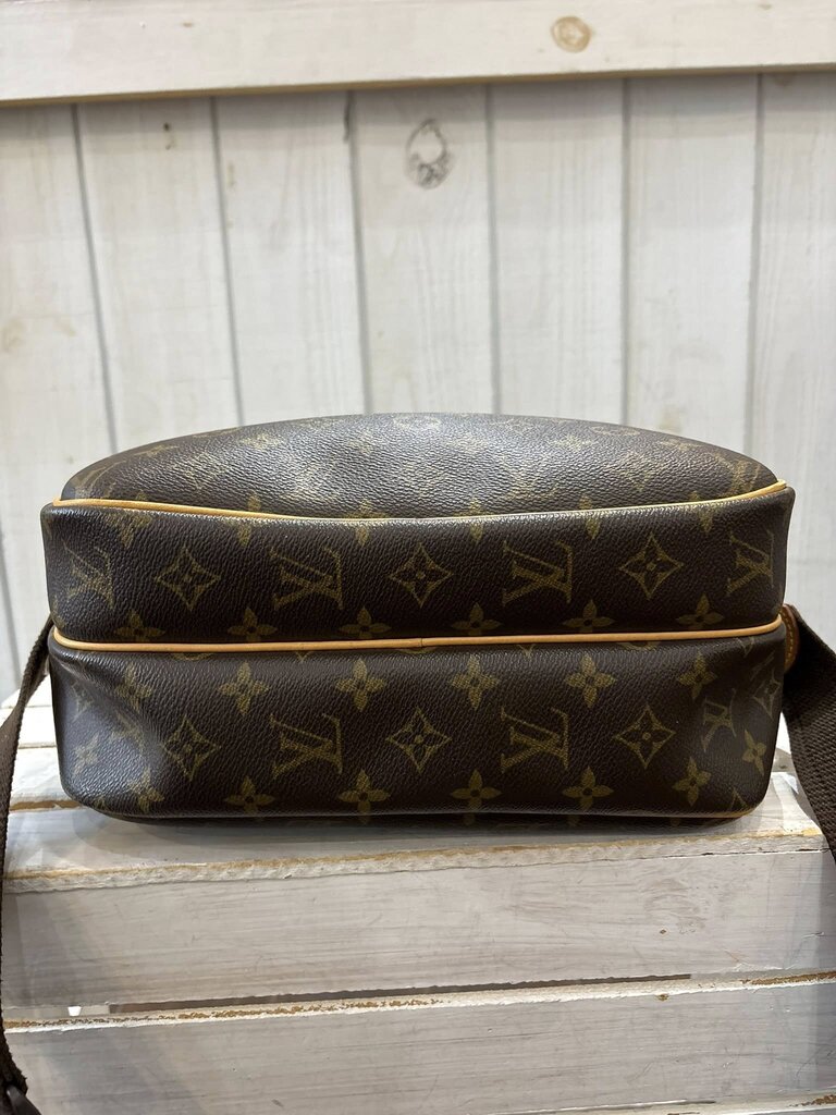 Louis Vuitton Monogram Reporter PM