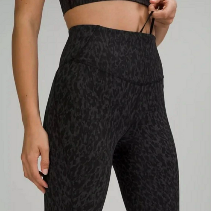 Lululemon Base Pace High-Rise Running Tight 28" In Leopard Camo Deep Coal Multi - Size 2