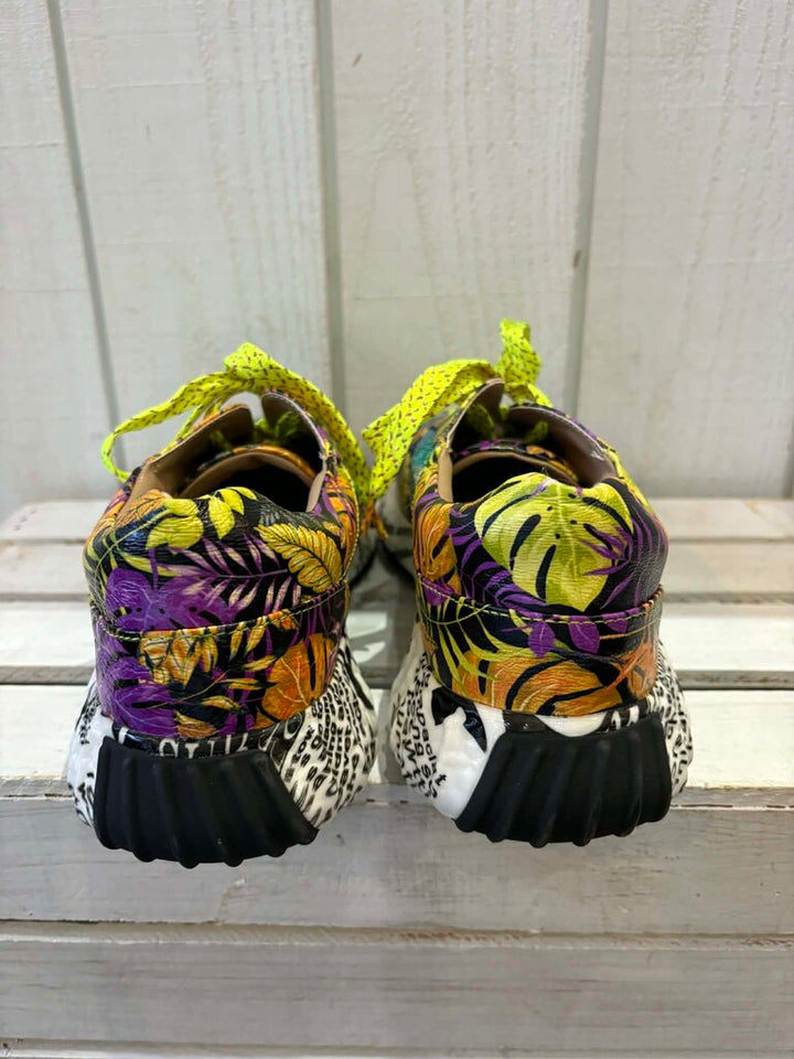L'Artiste Zingy Sneakers - Size 41 (Retails for $159)