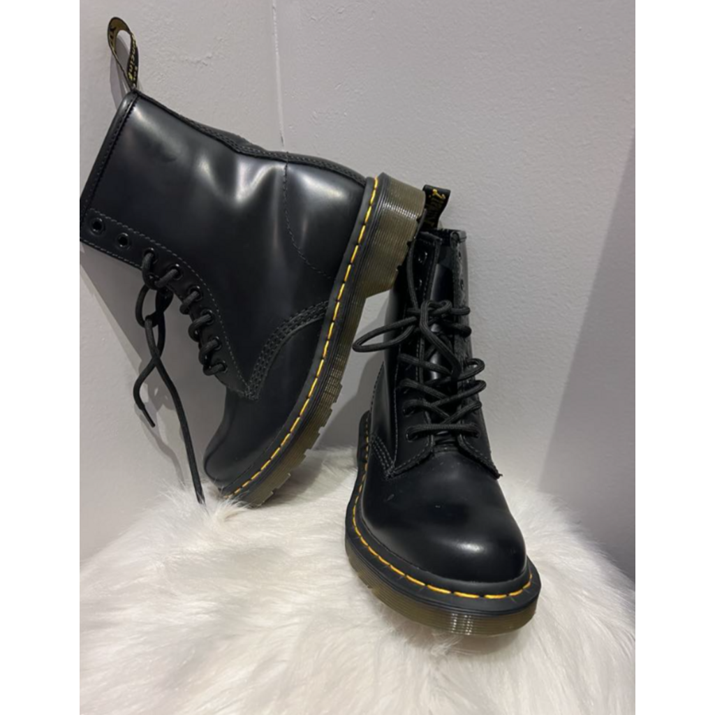 Doc Martens 1460 LAce Up Closure- Size 6 (Retails for $180)