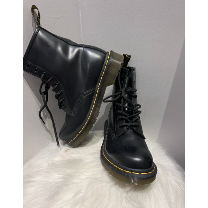 Doc Martens 1460 LAce Up Closure- Size 6 (Retails for $180)