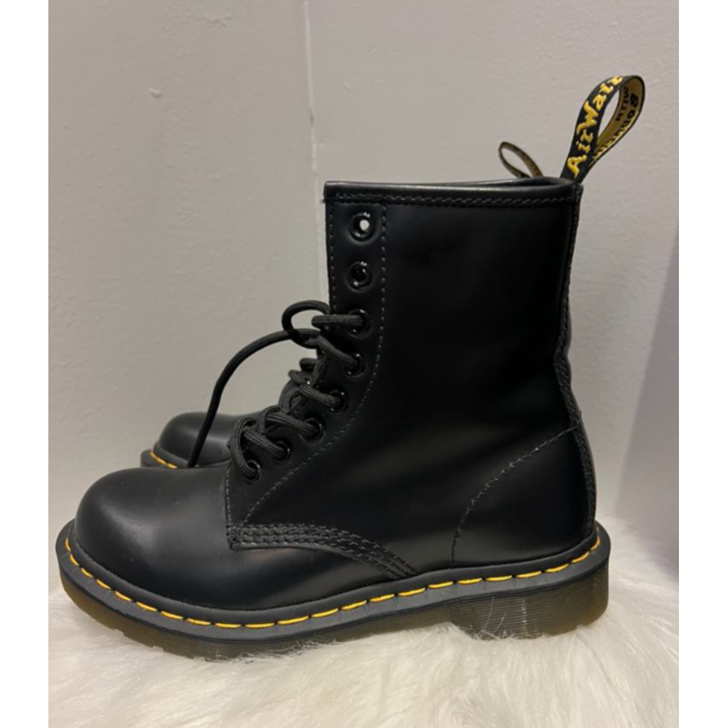 Doc Martens 1460 LAce Up Closure- Size 6 (Retails for $180)